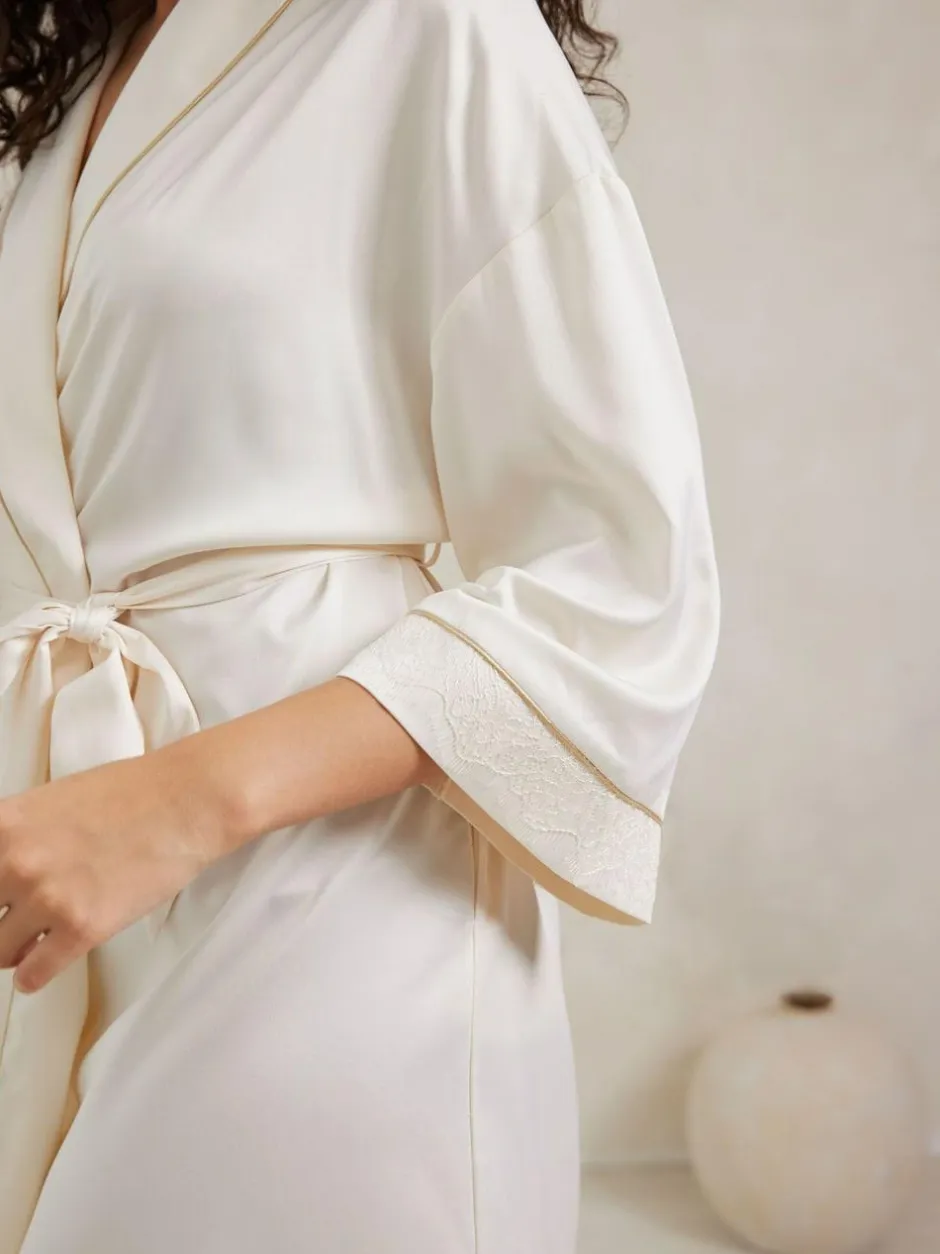 Chelsea Peers White Satin Lace Trim Robe Dressing Gown Clearance