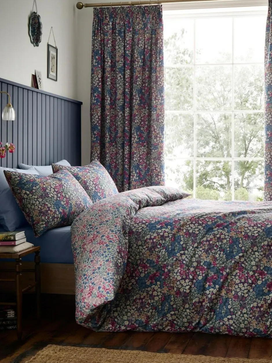 Dreams & Drapes Navy Bessie Reversible Duvet Cover Set Outlet