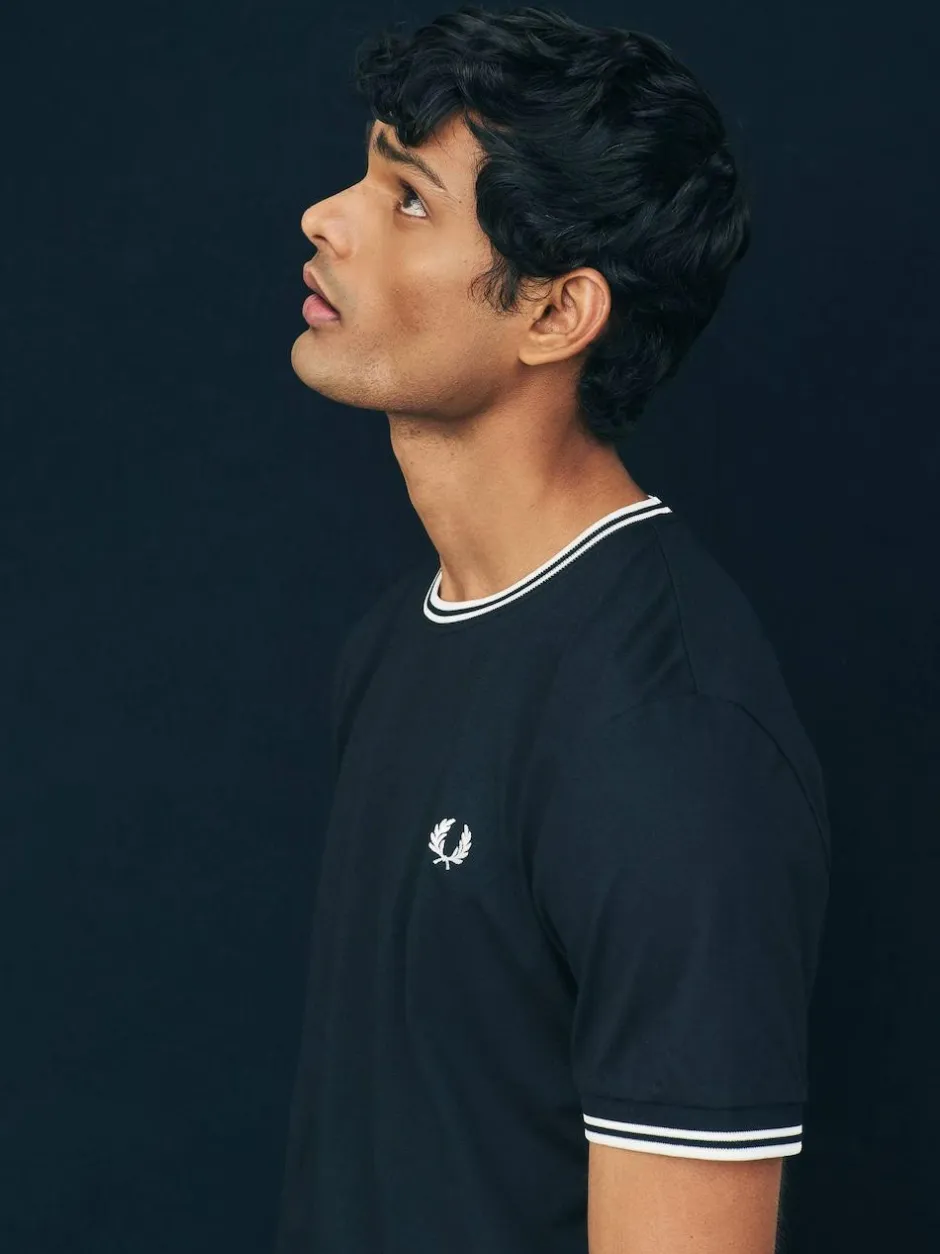 Fred Perry Black Twin Tipped Logo T-Shirt Outlet