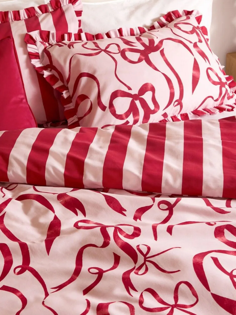 Furn Pink/Red La Vie En Bows Reversible Ruffle Duvet Cover and Pillowcase Set Best