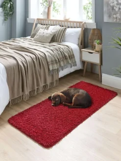 Howler & Scratch Red Shaggy Pet Runner Best