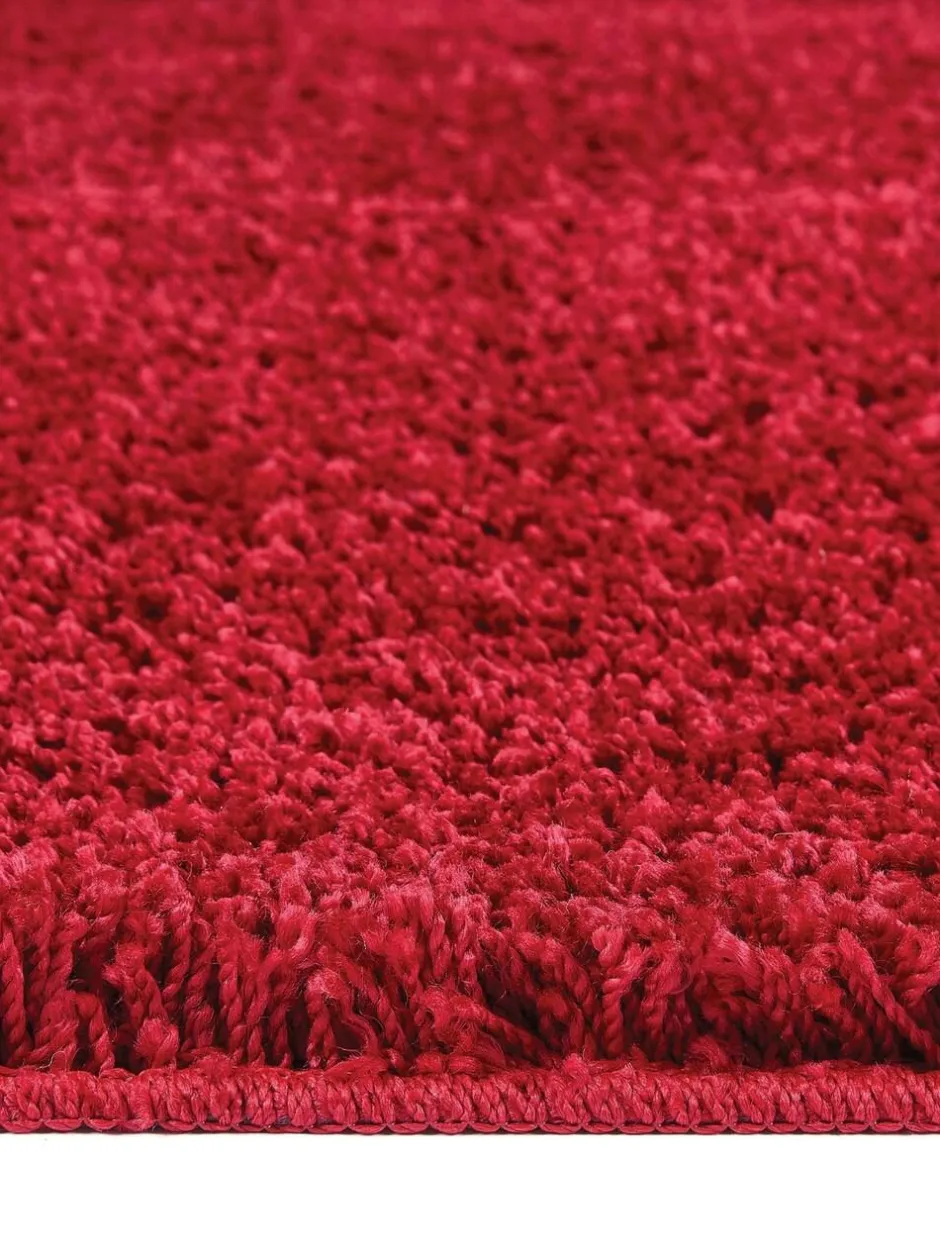 Howler & Scratch Red Shaggy Pet Runner Best