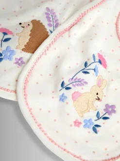 Jojo Maman Bébé Cream Speckled Hedgehog 2-Pack Embroidered Appliqué Bibs Best