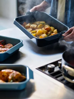Joseph Joseph Blue Nest™ Oven Nonstick Large Roasting Tray