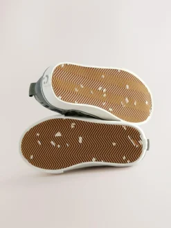 Next Wide Fit (G) Touch Fastening Skate Trainers Khaki Green Hot