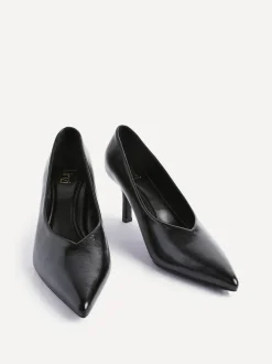 Linzi Bellamy V-Shaped Closed Toe Court Heels Black Discount