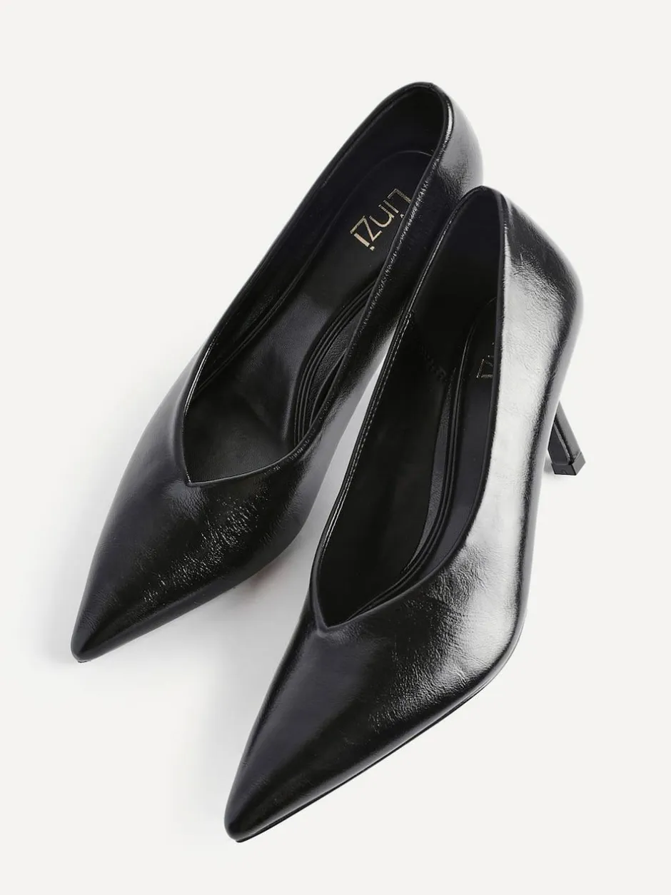 Linzi Bellamy V-Shaped Closed Toe Court Heels Black Discount