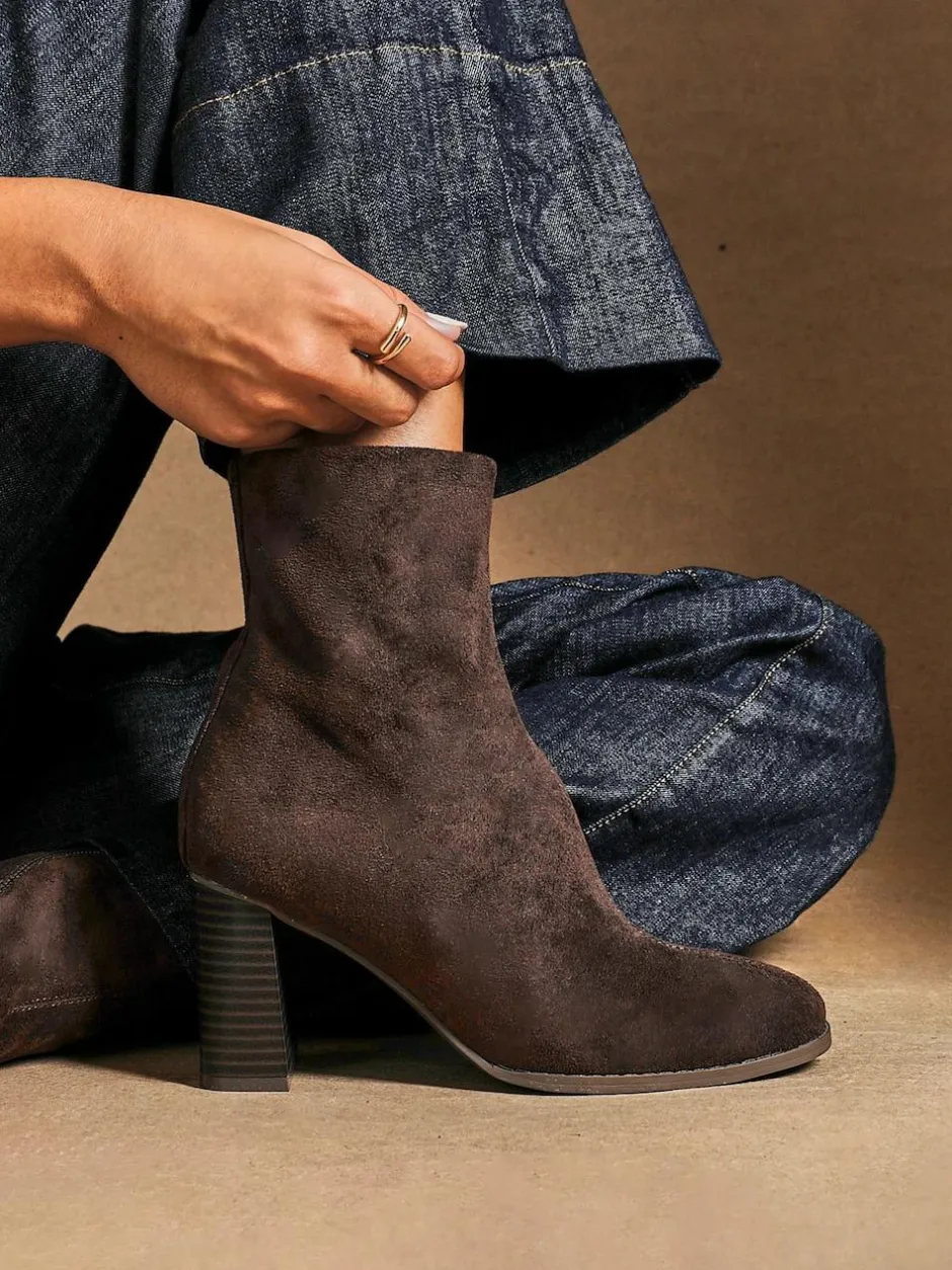 Linzi Approach Round Toe Block Heeled Ankle Boots Brown Hot