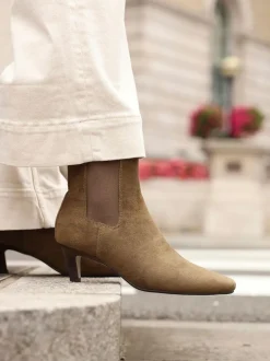 Linzi Ritual Kitten Heeled Chelsea Boots Natural