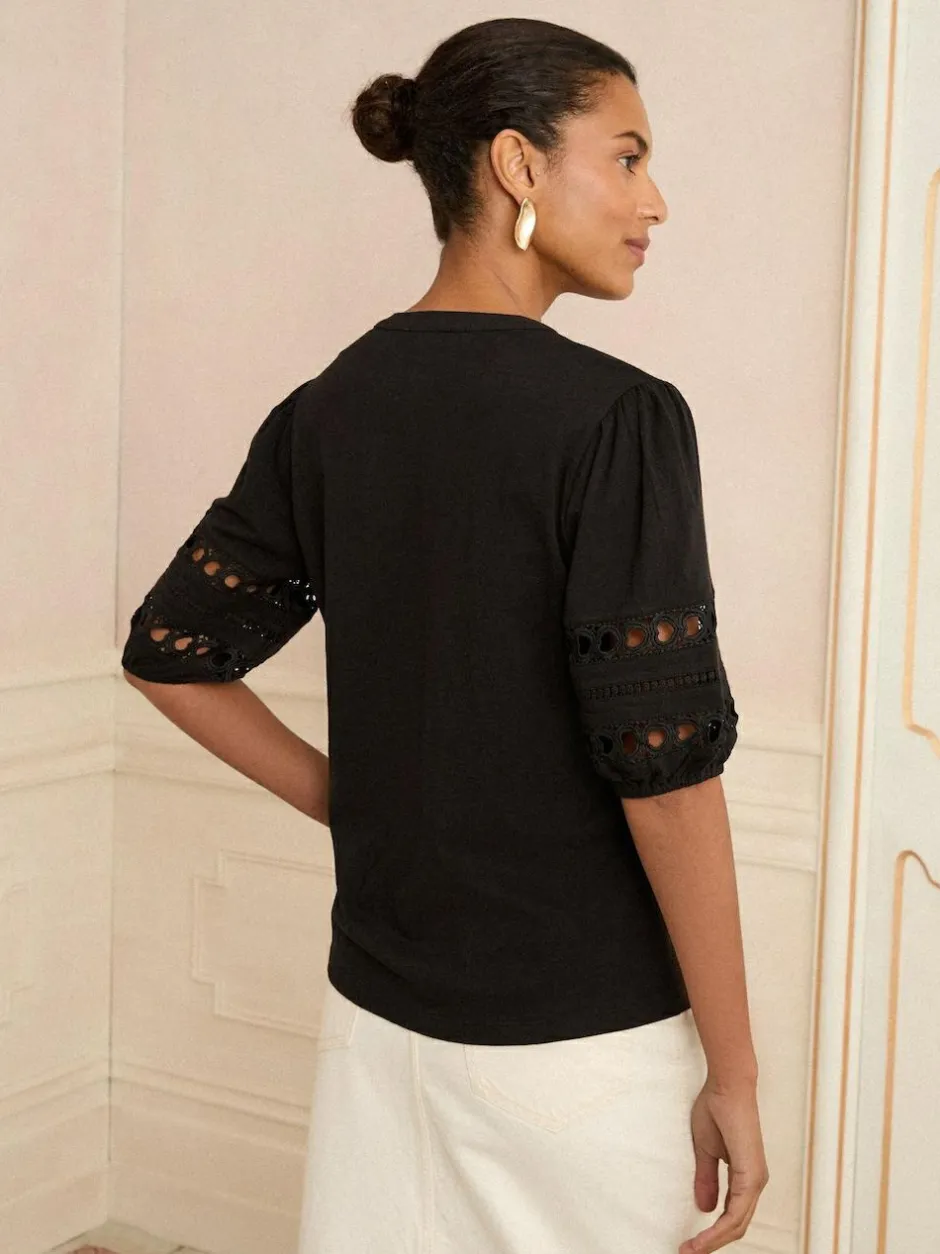Love & Roses V-Neck Jersey T-Shirt Black Heart Lace Insert Clearance