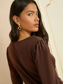 Love & Roses Chocolate Brown Scallop V-Neck Long Sleeve Jersey Top Hot