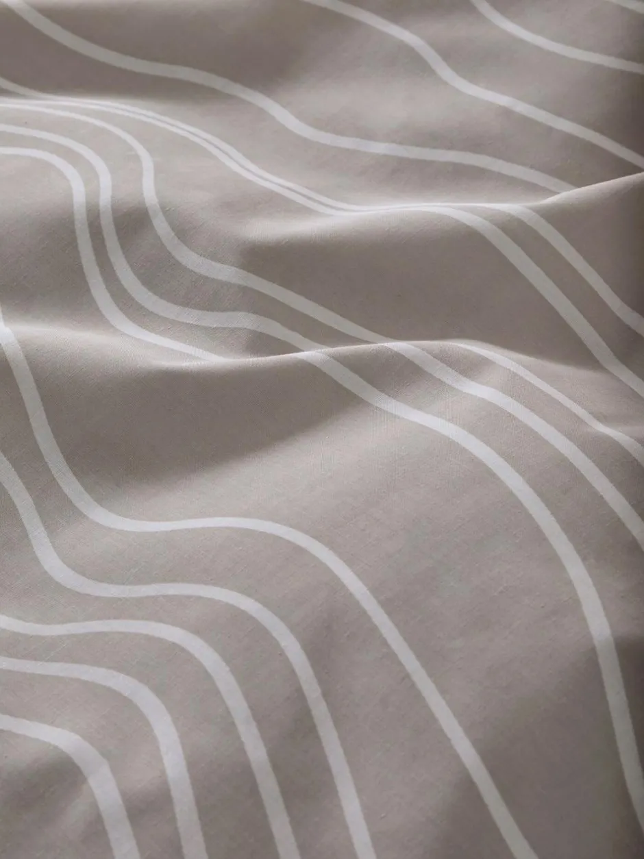 Next 2 Pack Reversible Duvet Cover and Pillowcase Set Natural Beige/White Wave Clearance