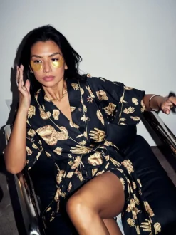 Never Fully Dressed Black/Gold Charm Satin Robe Outlet