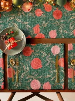 Paoletti Set of 4 Green Pomegranate Christmas Table Placemats & Large Table Runner New