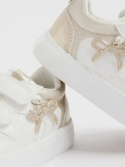 River Island White Girls Bow Charm Trainers New
