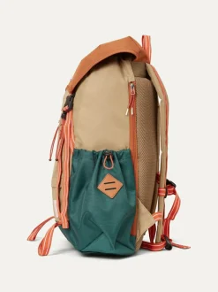 Sealskinz Buckenham Hiking Brown Rucksack New