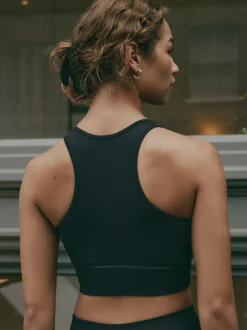 self. Seamfree Sports Crop Top Black Outlet