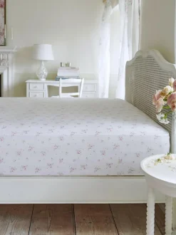 Shabby Chic by Rachel Ashwell® Rosabelle 200 Thread Count Deep Fitted Sheet Pink Discount