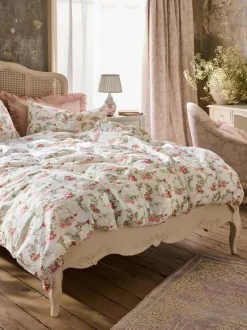 Shabby Chic by Rachel Ashwell® Duvet Cover and Pillowcase Set Twinkle Wreath Clearance