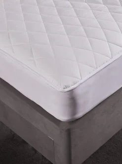 The Linen Consultancy TLC 5 Star Hotel Concept Waterproof Polycotton Qui White Protector Best
