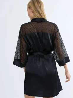 Triumph Black A Weekend to Remember Robe New