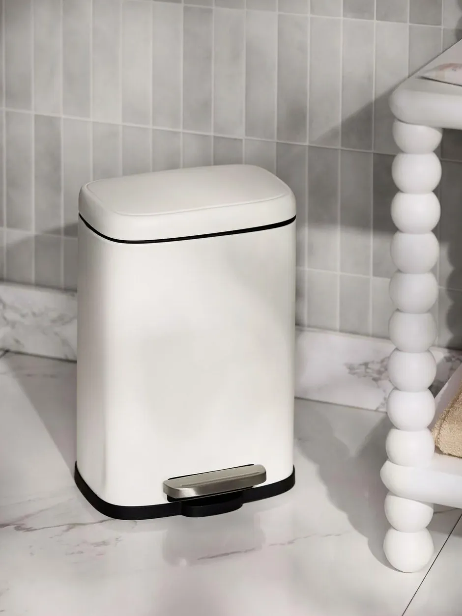 Next Soft Close 5 Litre Pedal Bin White Outlet